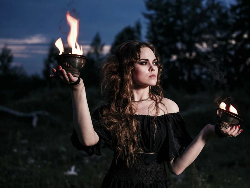 Ведьмы обвораживают своей прекрасной и загадочной внешностью