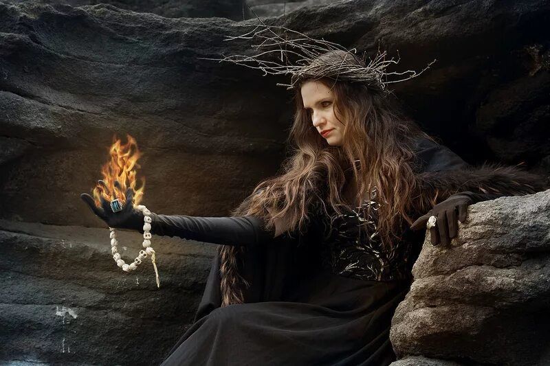 Ведьмы обвораживают своей прекрасной и загадочной внешностью, словно феи, приносящие магию в мир