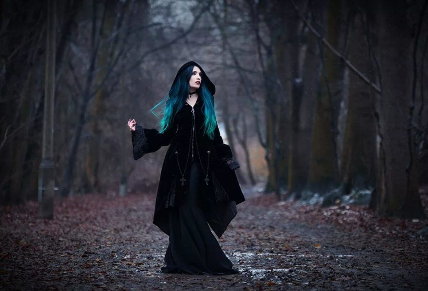 Самые красивые ведьмы испускают мистическое очарование